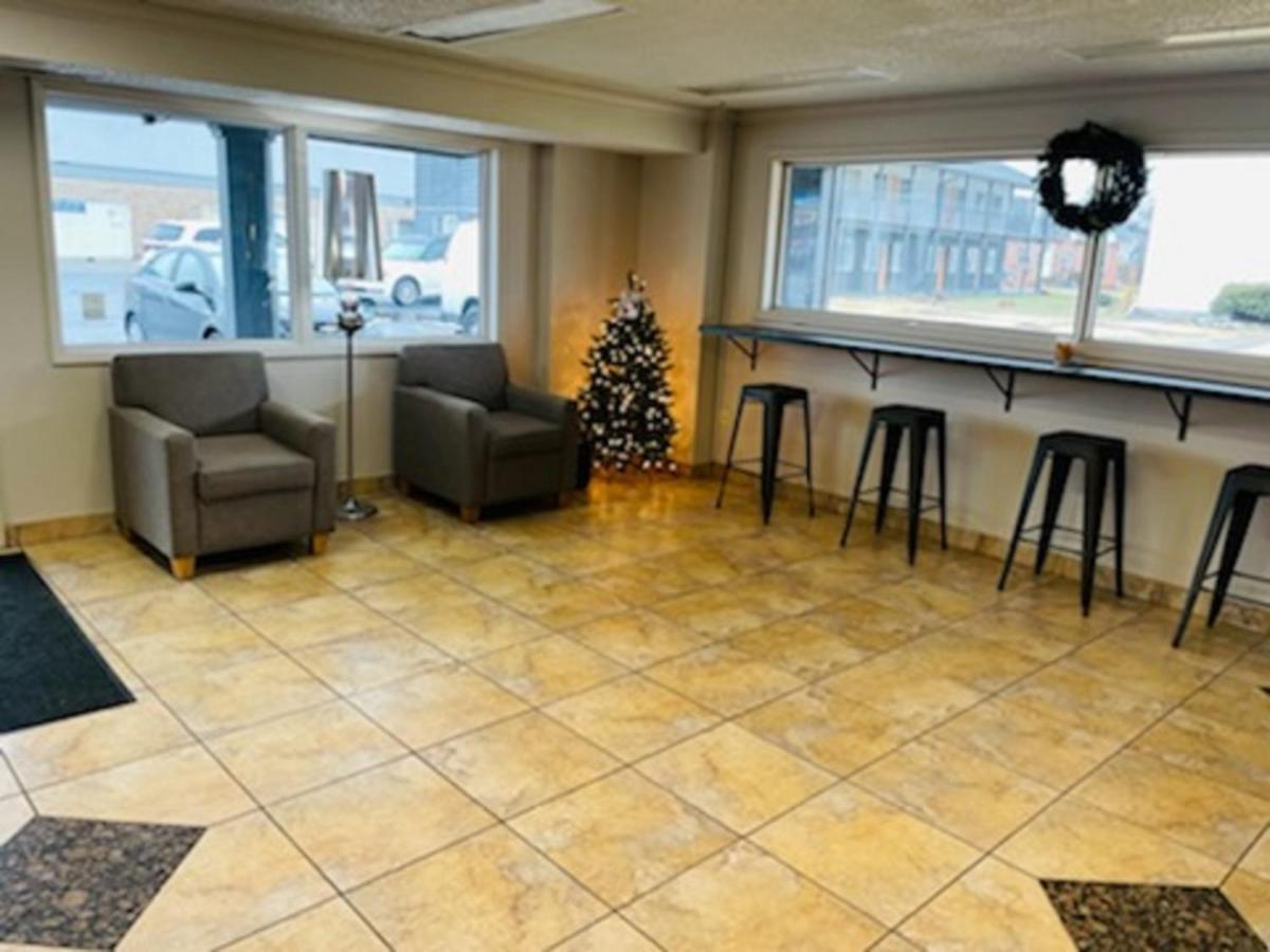 Days Inn And Suites By Wyndham Port Huron Exteriör bild