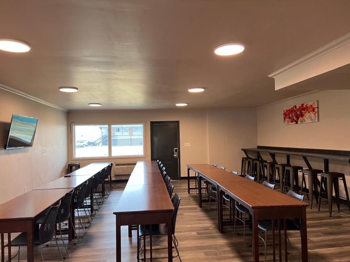 Days Inn And Suites By Wyndham Port Huron Exteriör bild