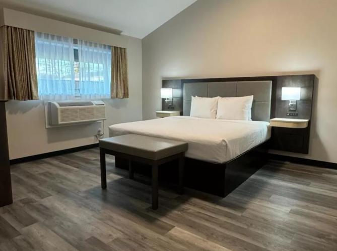 Days Inn And Suites By Wyndham Port Huron Rum bild