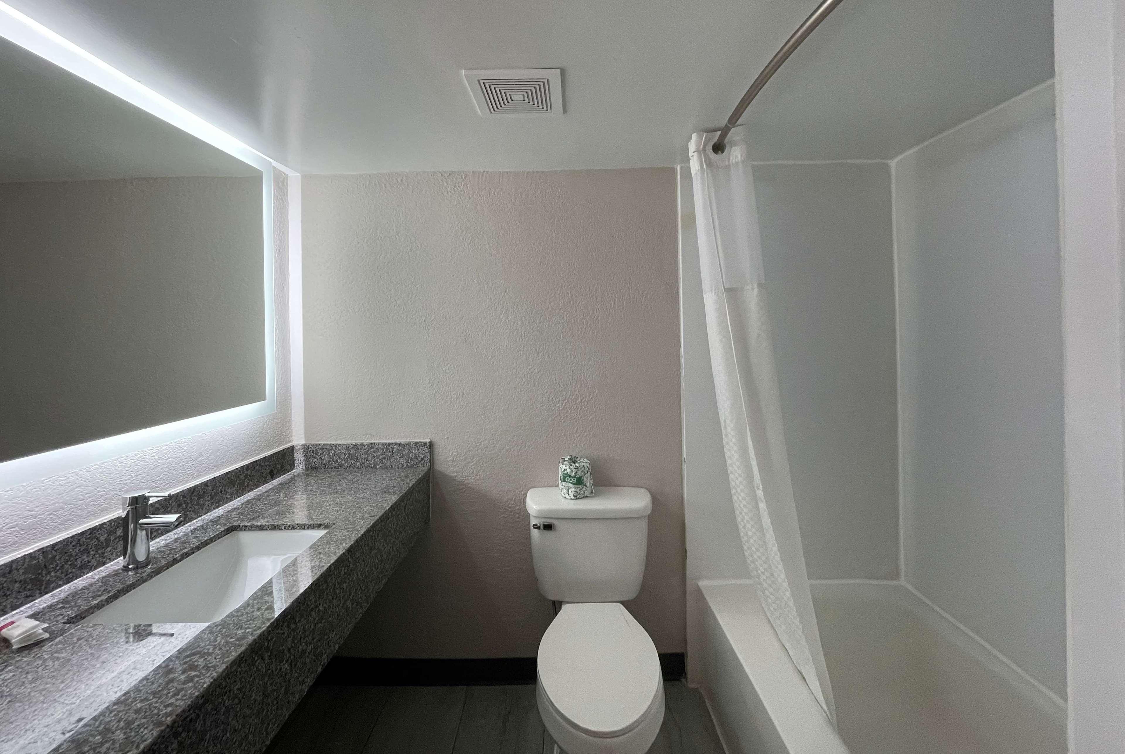 Days Inn And Suites By Wyndham Port Huron Exteriör bild