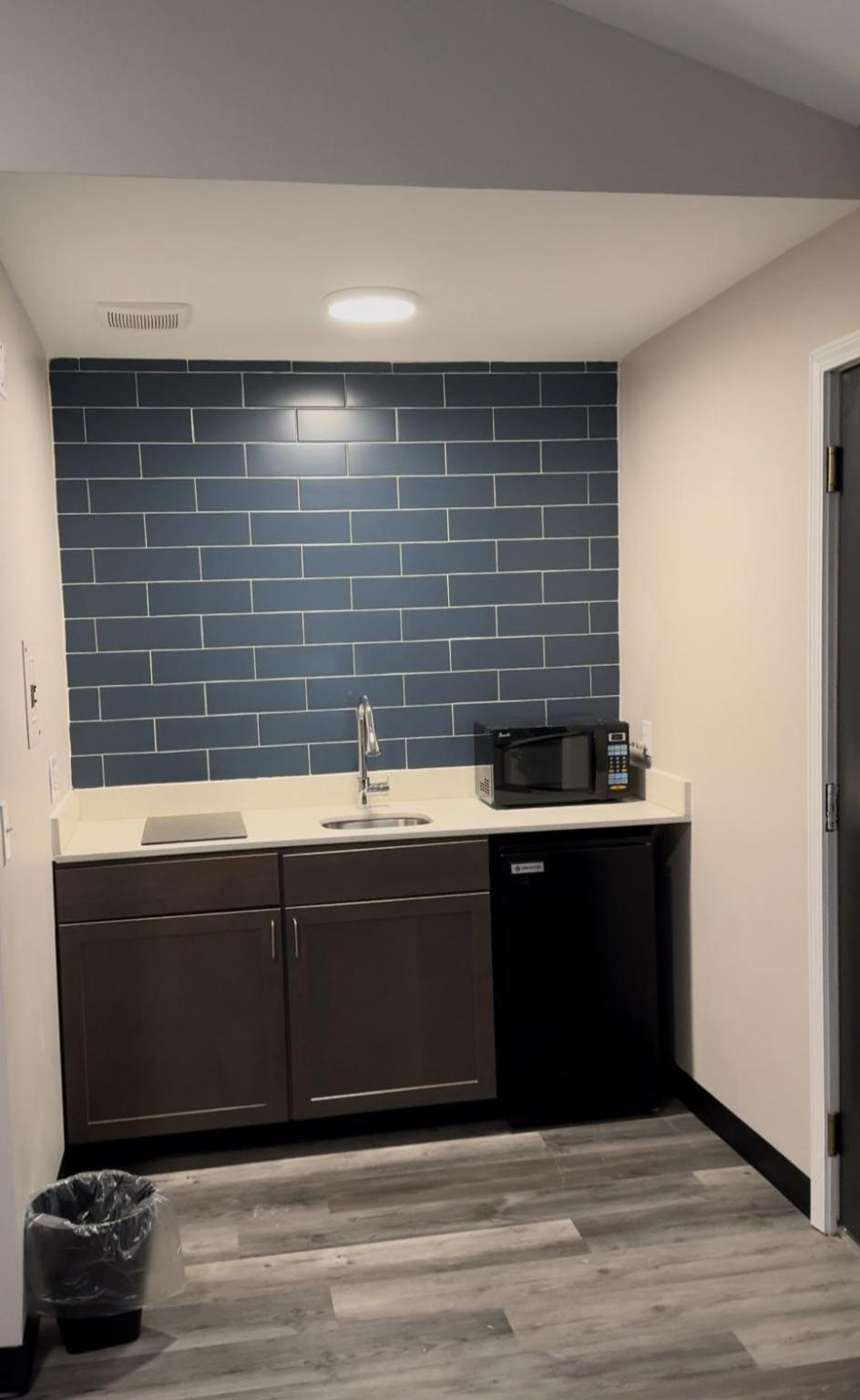 Days Inn And Suites By Wyndham Port Huron Exteriör bild