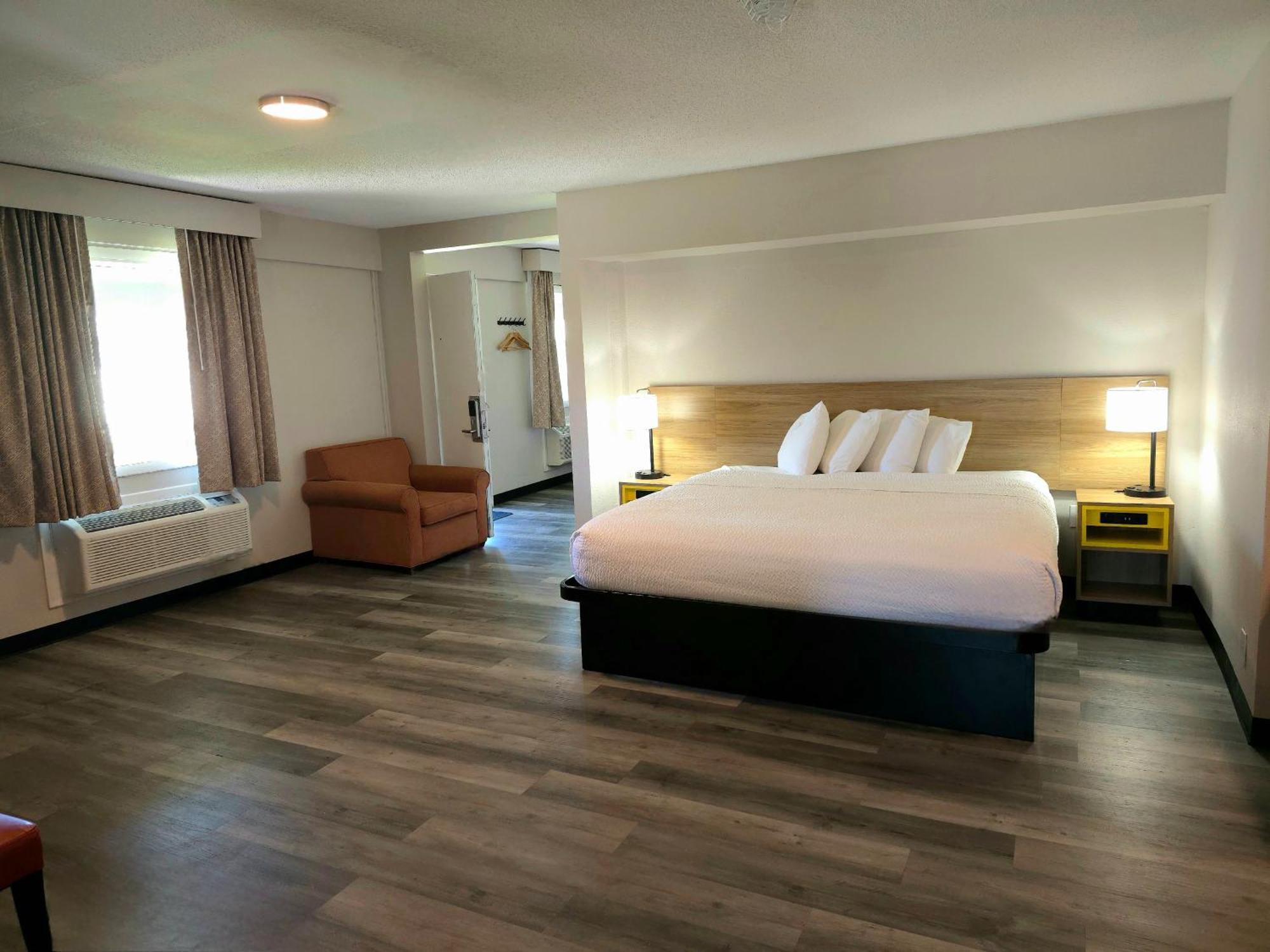 Days Inn And Suites By Wyndham Port Huron Exteriör bild