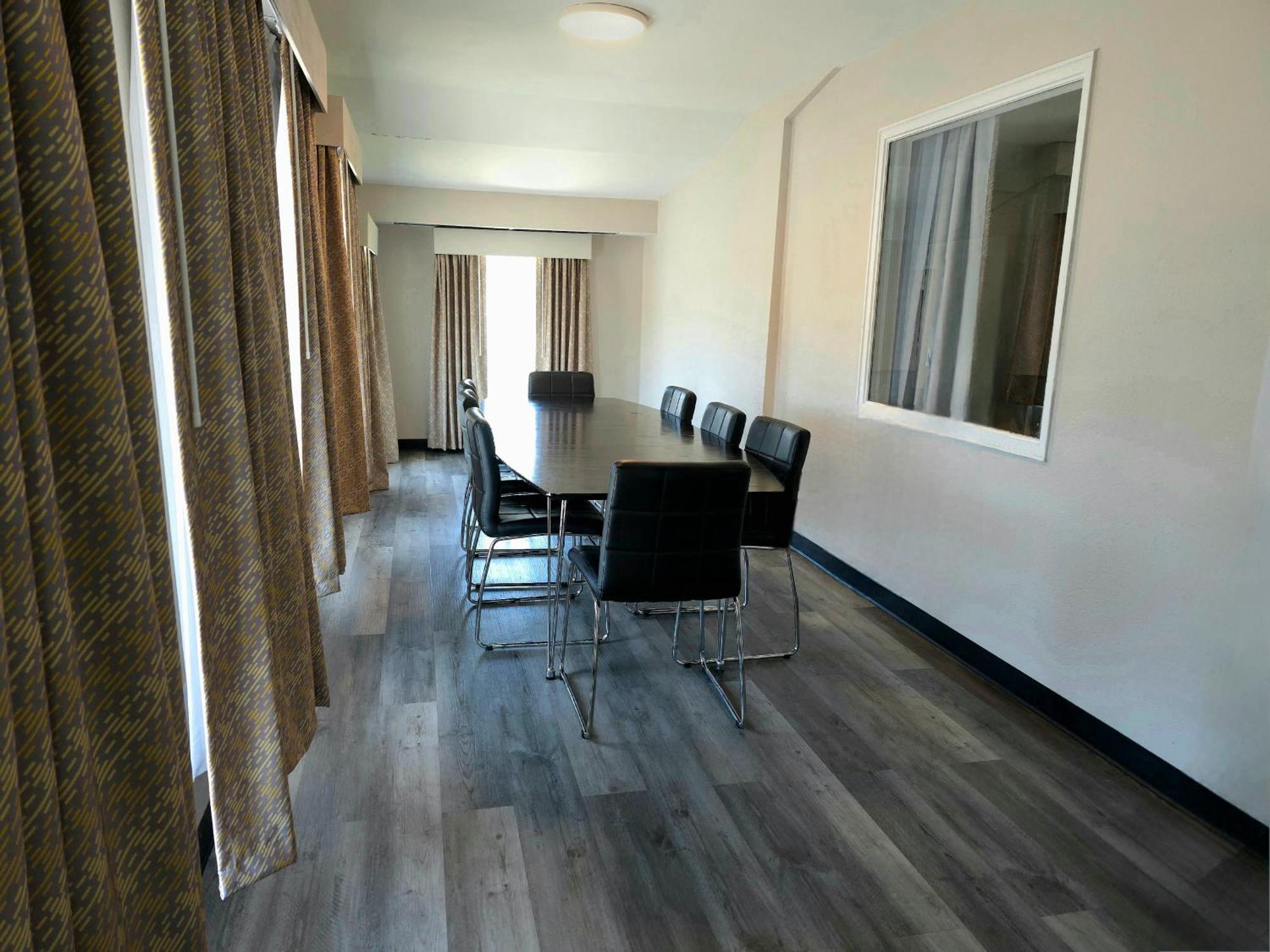Days Inn And Suites By Wyndham Port Huron Exteriör bild