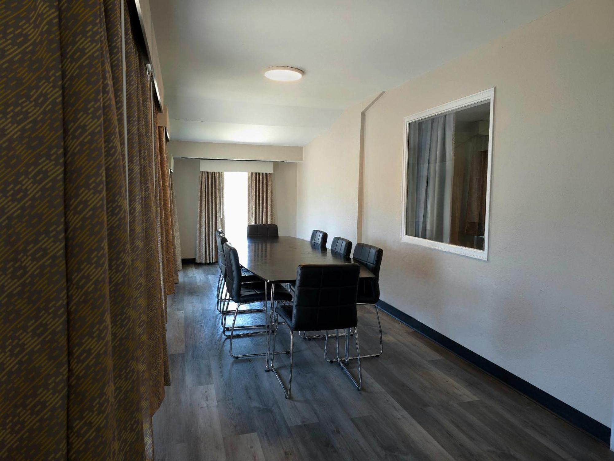 Days Inn And Suites By Wyndham Port Huron Exteriör bild